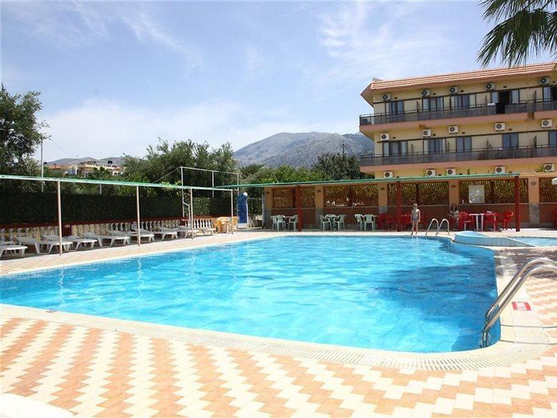 Triton Garden Hotel Mália Exterior foto